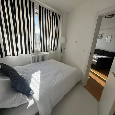 Lenny Apartment