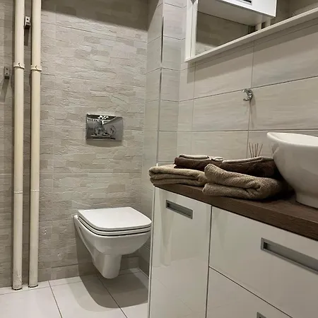 Lenny Apartment *